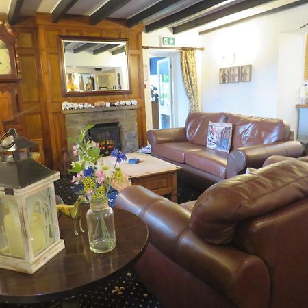 Ganton Greyhound Inn Extérieur photo