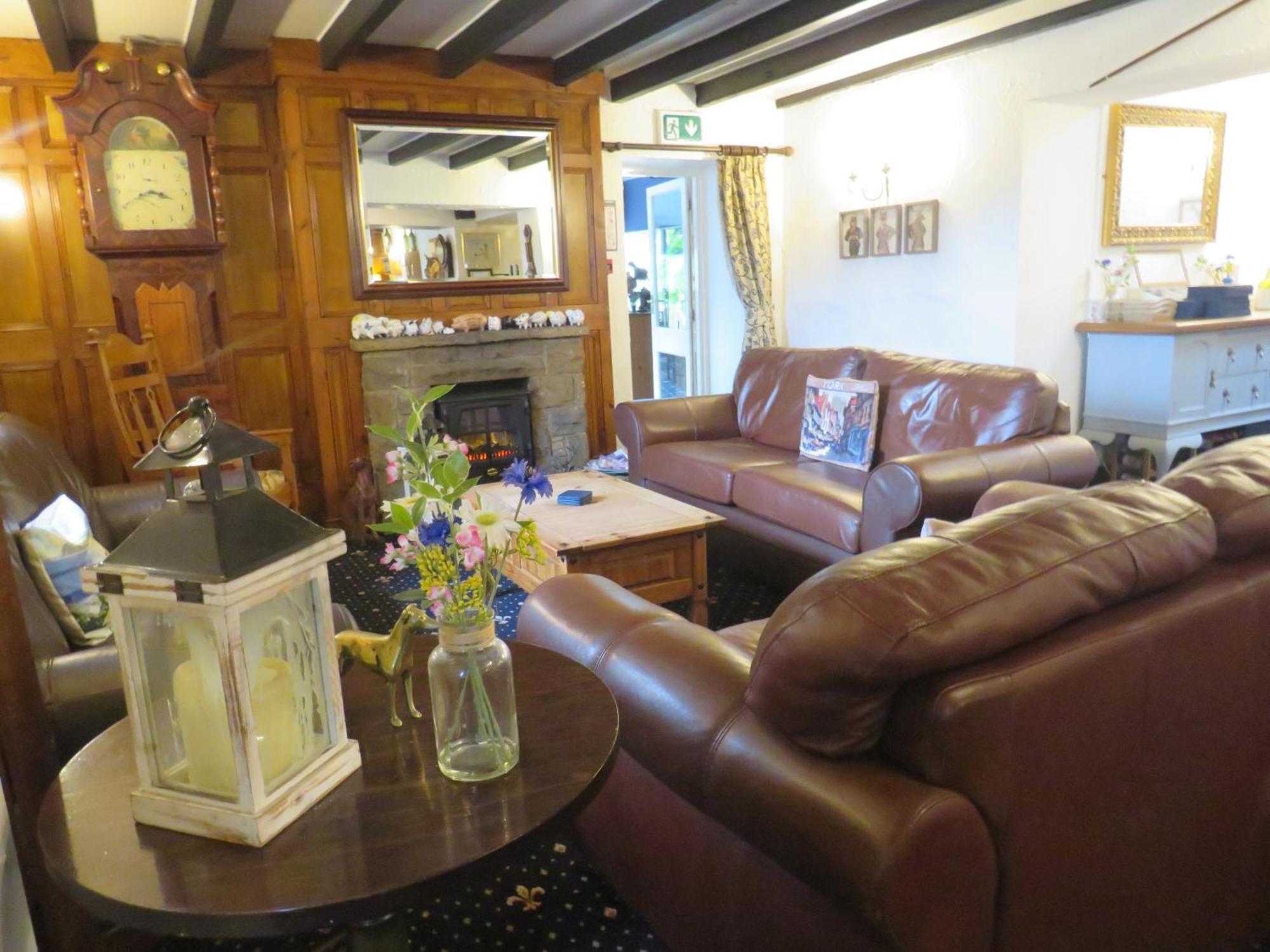 Ganton Greyhound Inn Extérieur photo