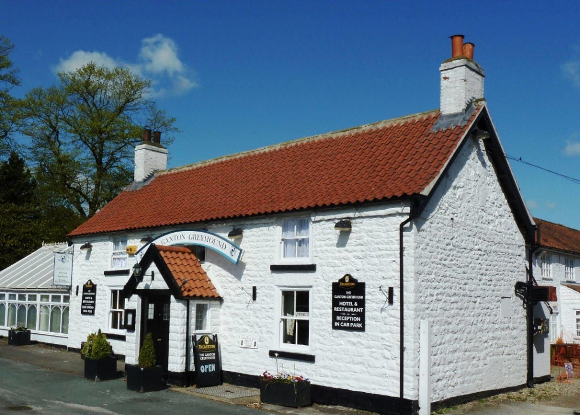 Ganton Greyhound Inn Extérieur photo